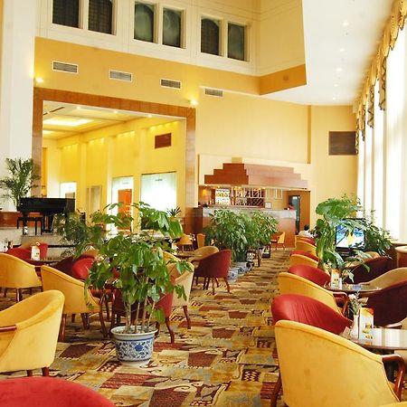 Yinhe Dynasty Hotel Chengdú Exterior foto